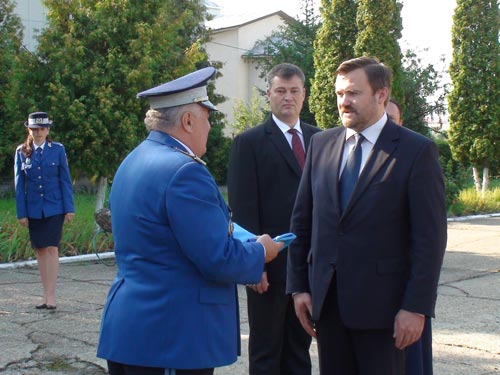 Foto: general Lucian Irimus - sef IJJ Maramures, Zamfir Ciceu - sef CJ Maramures (c) eMaramures.ro